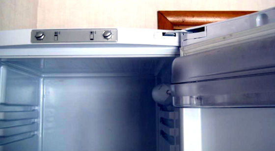 Перевесить двери холодильника в Сергиевом Посаде | Вызов мастера по холодильникам на дом